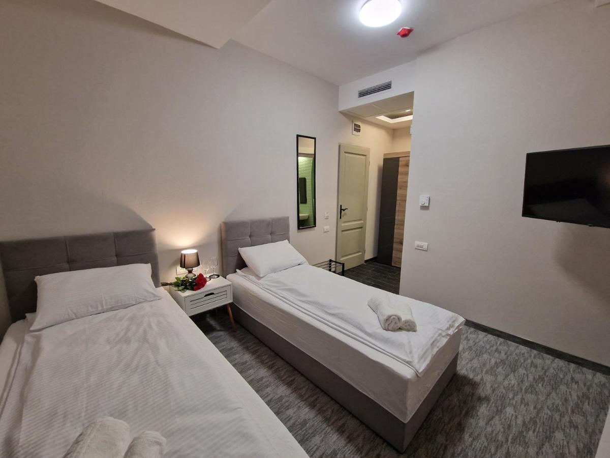 Art'S Luxury Boutique Hotel Орадя Экстерьер фото
