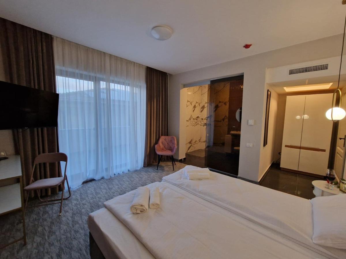 Art'S Luxury Boutique Hotel Орадя Экстерьер фото